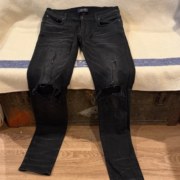 AMIRI MX1 Distressed Jeans - black - ·